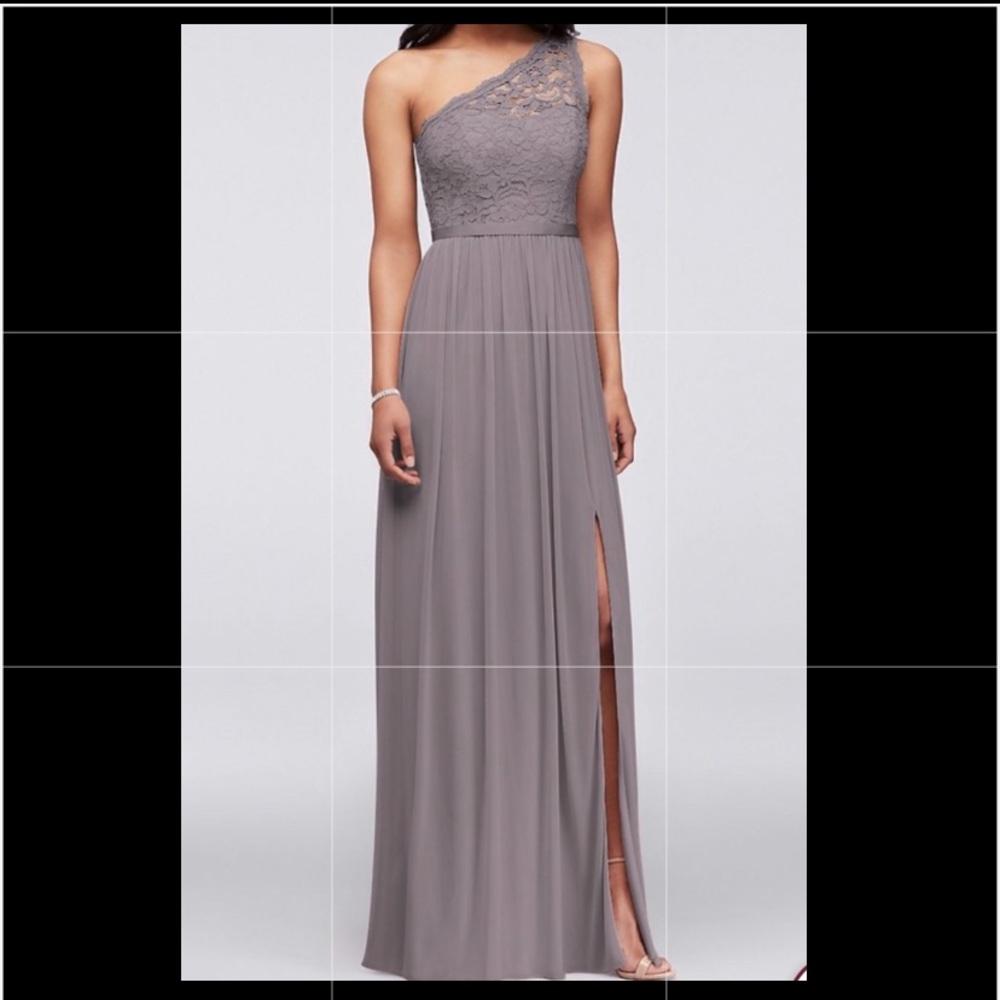 💐 DAVID’S BRIDAL ONE SHOULDER GOWN 💐